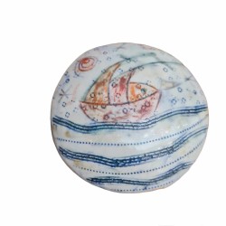 Paperweight ship clay stoneware porcelain 10cm.