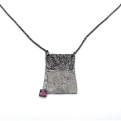 Pendant silver 925°, black rhodium & tourmaline 4x3 cm