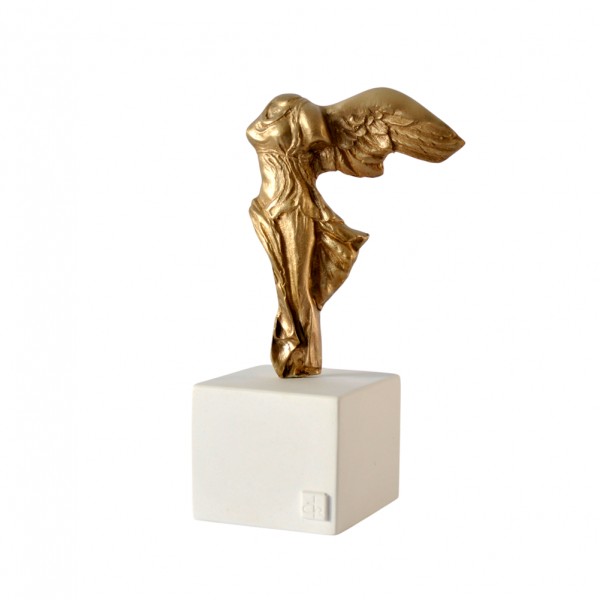 Victory of Samothrace bronze sculpture on clay base 10.5x6cm