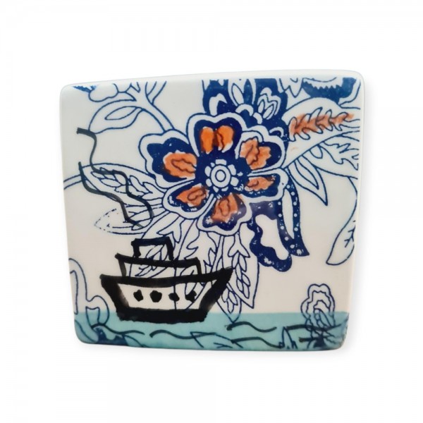 Διακοσμητικό - πρες παπιέ  με καράβι ζωγραφισμένο  κεραμικό 7x7x3cm
