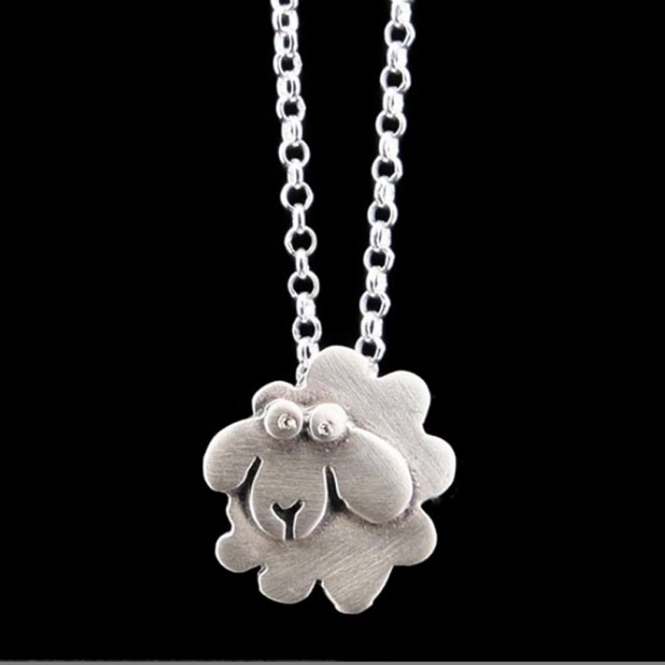 Μενταγιόν πρόβατο σε ασήμι 925°  1.3x1.2cm.