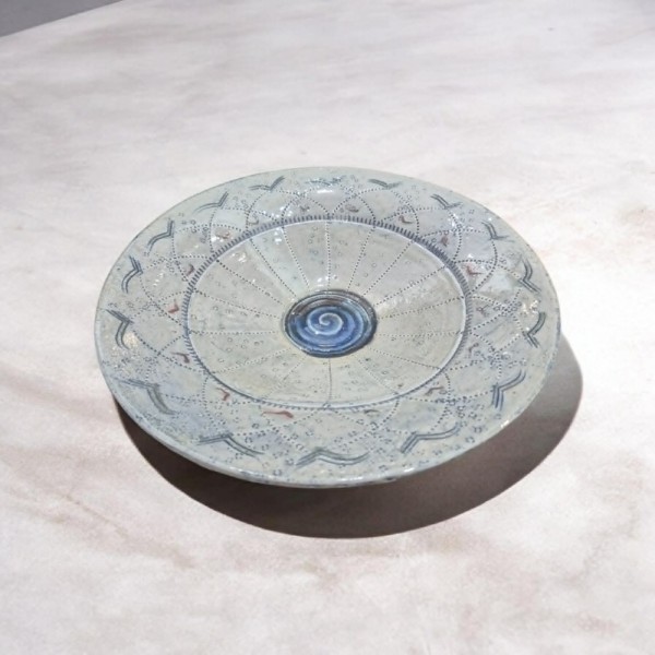 Platter clay stoneware 24.5 cm.